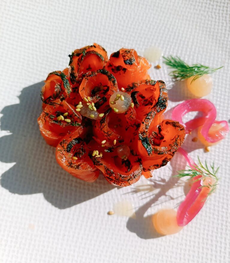 saumon-gravlax-e1701101527815-768x879
